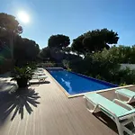 Amora -